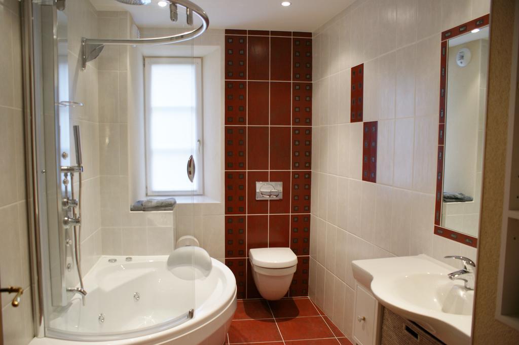 Gites Les Bains Olenevka Phòng bức ảnh